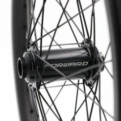 PAIRE DE ROUES FORWARD JOYRIDE V2 CARBONE - PRO 36H - 20MM -Accessoires Vélo Soldes paire de roues forward joyride v2 carbone pro 36h 20mm 4