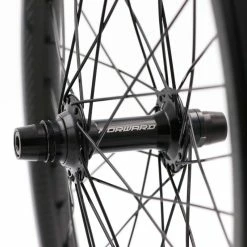 PAIRE DE ROUES FORWARD JOYRIDE V2 CARBONE - PRO 36H - DISC - 10MM -Accessoires Vélo Soldes paire de roues forward joyride v2 carbone pro 36h disc 10mm 3